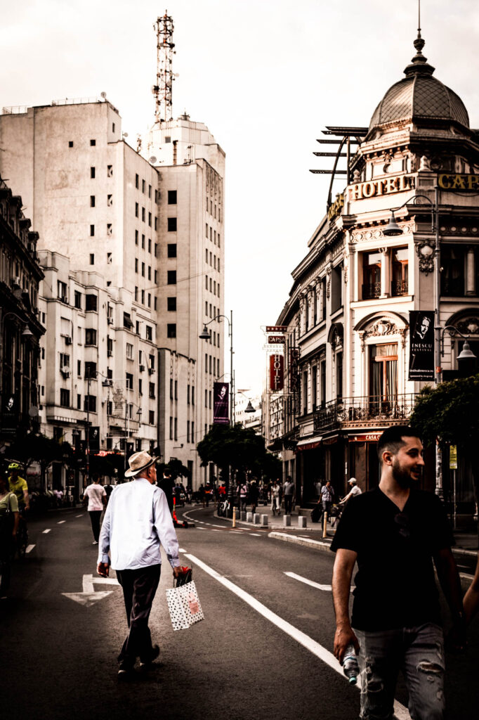 Calea Victoriei pedestrian weekends
